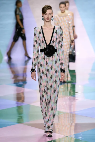 Look 30